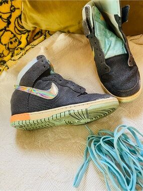 Nike Kids High-Top Sneakers in Black with Iridescent Swoosh and Mint Outsole